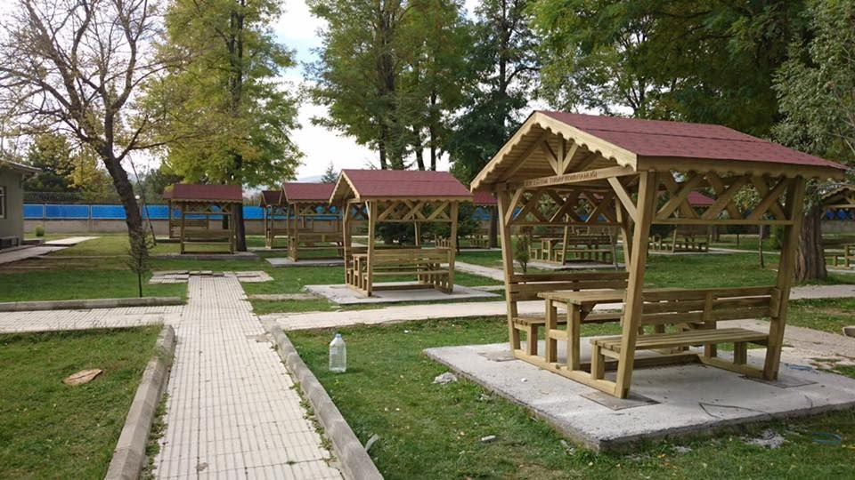 8-10 Kişilik Ahşap Bahçe Çardak Piknik Masası